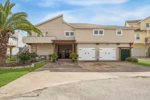 115 Bamaku Bend, Tiki Island, TX 77554 - Photo 1