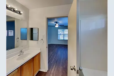 9514 Chapelstone Court, Houston, TX 77044 - Photo 11