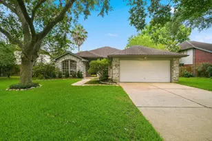 223 W New Meadows Dr, Sugar Land, TX 77479 - Photo 7