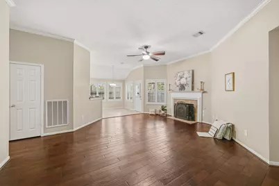 223 W New Meadows Drive, Sugar Land, TX 77479 - Photo 11