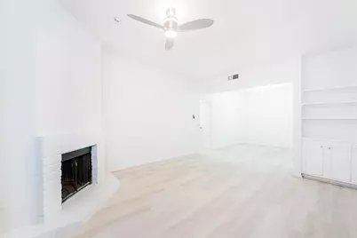 11711 Memorial Drive #129, Houston, TX 77024 - Photo 13