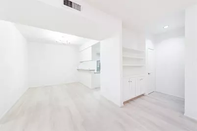 11711 Memorial Drive #129, Houston, TX 77024 - Photo 3