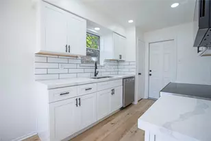 1639 Castle Creek Dr, Missouri City, TX 77489 - Photo 9