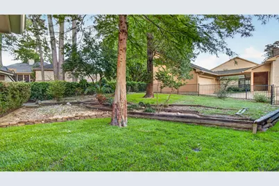 107 Greenbriar Drive, Conroe, TX 77356 - Photo 41