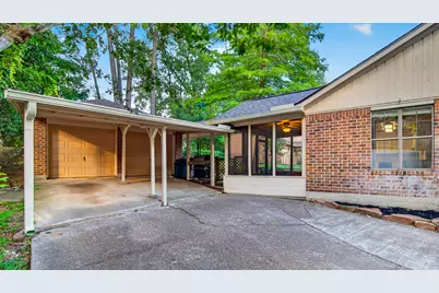 107 Greenbriar Drive, Conroe, TX 77356 - Photo 9
