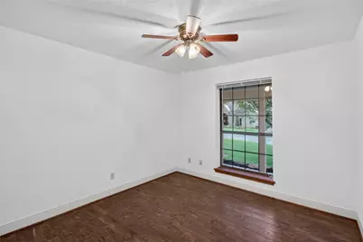 107 Greenbriar Drive, Conroe, TX 77356 - Photo 35
