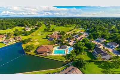 107 Greenbriar Drive, Conroe, TX 77356 - Photo 7