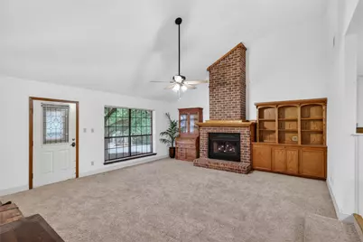 107 Greenbriar Drive, Conroe, TX 77356 - Photo 11