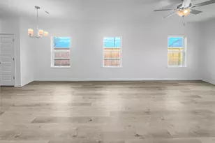 13203 Hayden Peak Dr, Iowa Colony, TX 77583 - Photo 13