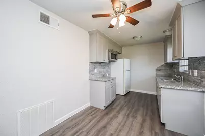 1518 East Avenue #104, Katy, TX 77493 - Photo 25