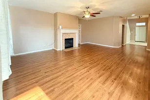 801 Walnut Pointe, League City, TX 77573 - Photo 3