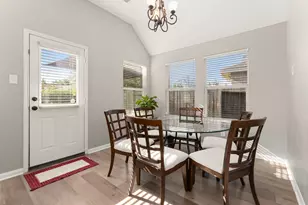 16218 Saxon Hollow Ln, Houston, TX 77084 - Photo 11