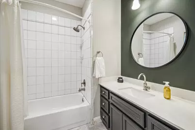 1502 Whispering Pines Drive, Houston, TX 77055 - Photo 39