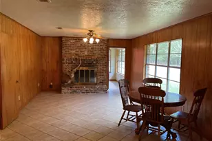 207 Hackberry St, Village Mills, TX 77663 - Photo 5