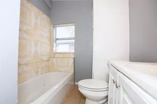 107 Prewitt Ln, West Columbia, TX 77486 - Photo 7