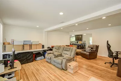 103 Jasmine Street, Lake Jackson, TX 77566 - Photo 3