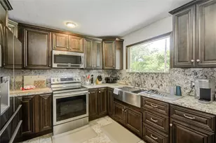 103 Jasmine St, Lake Jackson, TX 77566 - Photo 1