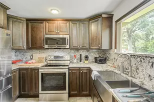 103 Jasmine St, Lake Jackson, TX 77566 - Photo 11