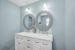 103 Jasmine St, Lake Jackson, TX 77566 - Photo 15