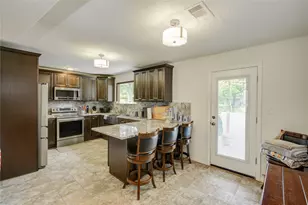 103 Jasmine St, Lake Jackson, TX 77566 - Photo 7