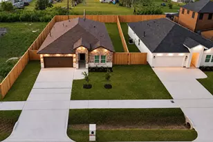 8217 Tareyton Ln, Houston, TX 77075 - Photo 3
