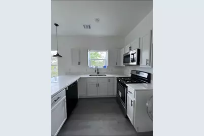 1062 Saint Clair Street, Houston, TX 77088 - Photo 5