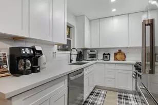 5819 Chrystell Ln, Houston, TX 77092 - Photo 11
