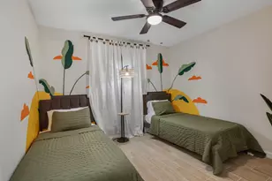 5819 Chrystell Ln, Houston, TX 77092 - Photo 17