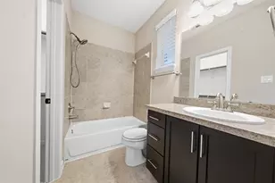1124 W 24th St, Houston, TX 77008 - Photo 9
