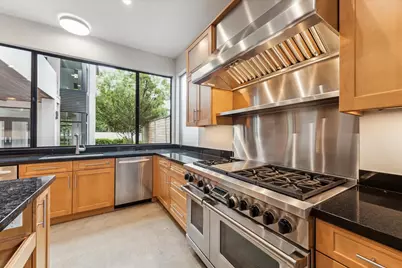 2107 Wroxton Road, Houston, TX 77005 - Photo 17