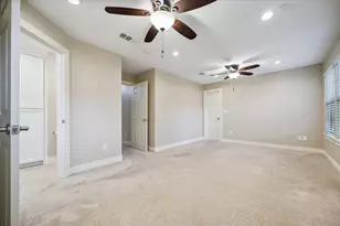 7127 Walkway St, Houston, TX 77036 - Photo 9