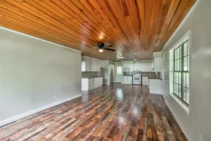 428 Lakewood Dr, Trinity, TX 75862 - Photo 5