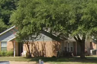 1303 Mlk Dr, Jefferson, TX 75657 - Photo 9