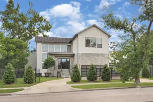 922 T C Jester Blvd, Houston, TX 77008 - Photo 1