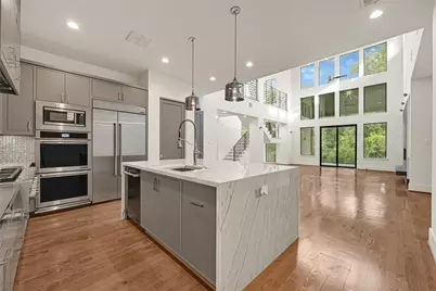 922 T C Jester Boulevard, Houston, TX 77008 - Photo 17