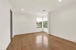 922 T C Jester Blvd, Houston, TX 77008 - Photo 41