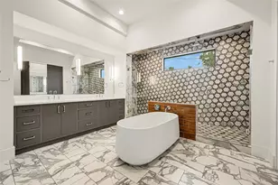 922 T C Jester Blvd, Houston, TX 77008 - Photo 23