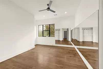 922 T C Jester Boulevard, Houston, TX 77008 - Photo 27