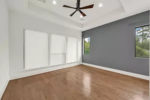 922 T C Jester Blvd, Houston, TX 77008 - Photo 21