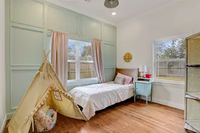 2418 Lazybrook Drive, Houston, TX 77008 - Photo 15