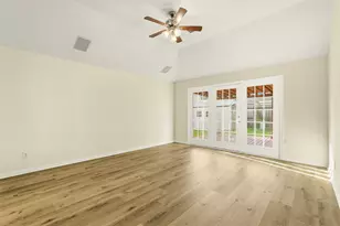 19126 Rebel Yell Dr, Katy, TX 77449 - Photo 9