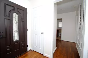 7953 Ridgeview Dr, Houston, TX 77055 - Photo 5