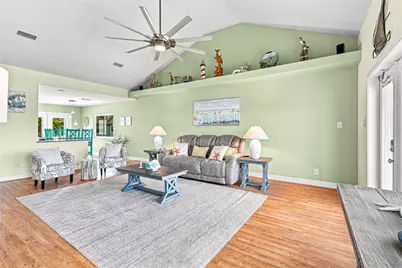 19 N Sandpiper Street, La Marque, TX 77568 - Photo 5