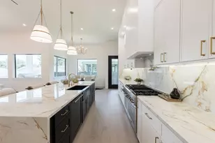 3607 Dumbarton St, Houston, TX 77025 - Photo 11