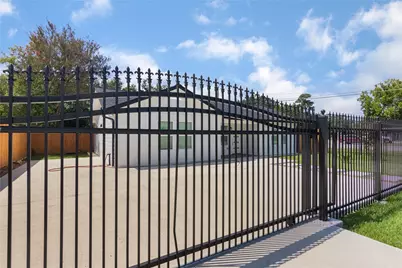 7546 Delavan Drive, Houston, TX 77028 - Photo 5