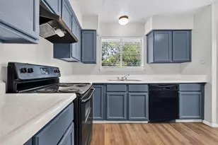 8318 Quail Burg Ln, Houston, TX 77489 - Photo 17