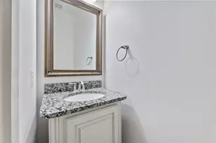 1184 Nelson Falls Ln, Houston, TX 77008 - Photo 17