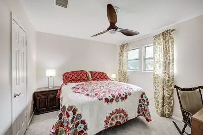 10902 Overbrook Lane, Houston, TX 77042 - Photo 19