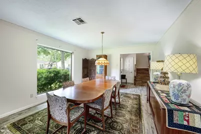 10902 Overbrook Lane, Houston, TX 77042 - Photo 3