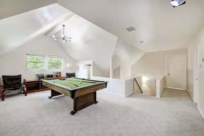 10902 Overbrook Lane, Houston, TX 77042 - Photo 17